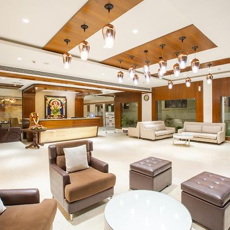 Hotel Saradha Grande Pudukkottai Kültér fotó