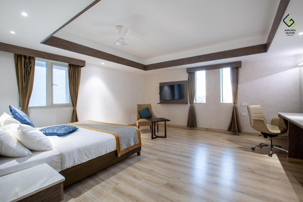 Hotel Saradha Grande Pudukkottai Kültér fotó