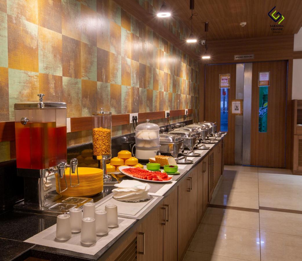 Hotel Saradha Grande Pudukkottai Kültér fotó